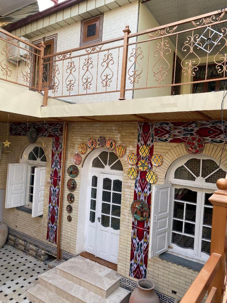 Parivash Guest House بخارى المظهر الخارجي الصورة