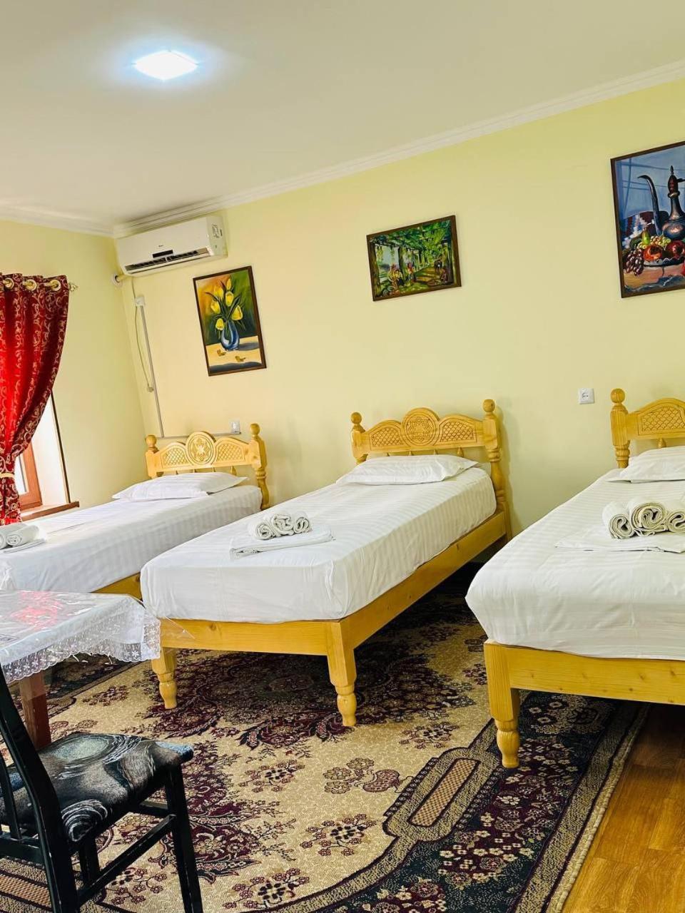 Parivash Guest House بخارى المظهر الخارجي الصورة