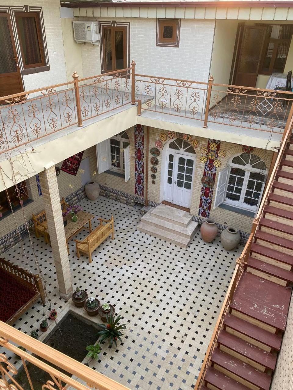 Parivash Guest House بخارى المظهر الخارجي الصورة